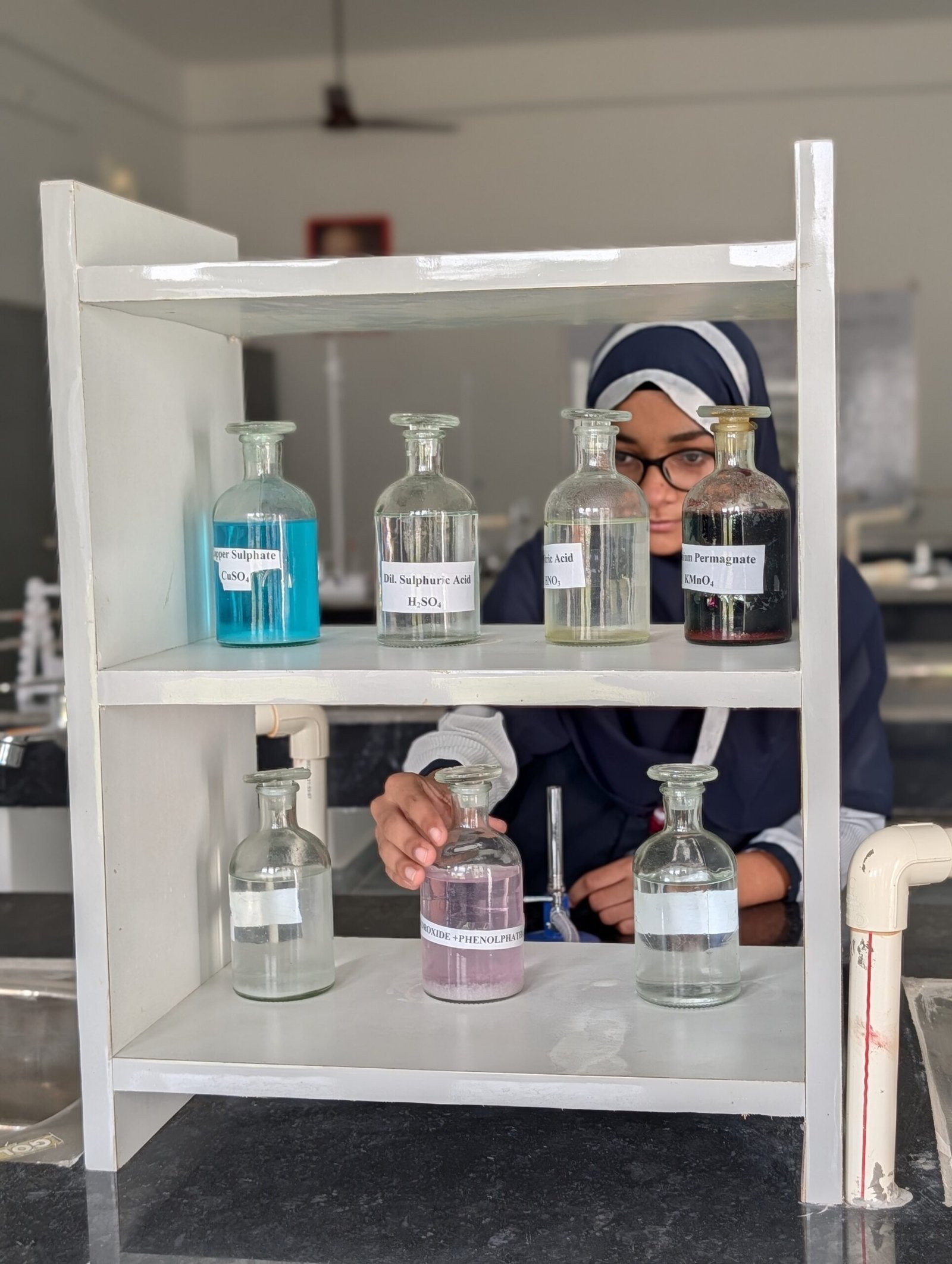 Chemistry Lab Practicals at Guidance International School 04